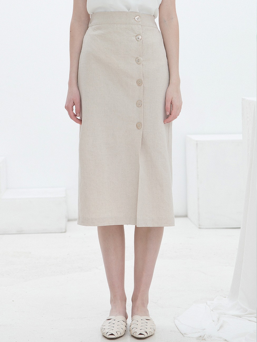 Linen Shell Button Skirt Beige